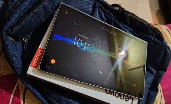 Lenovo tab plus