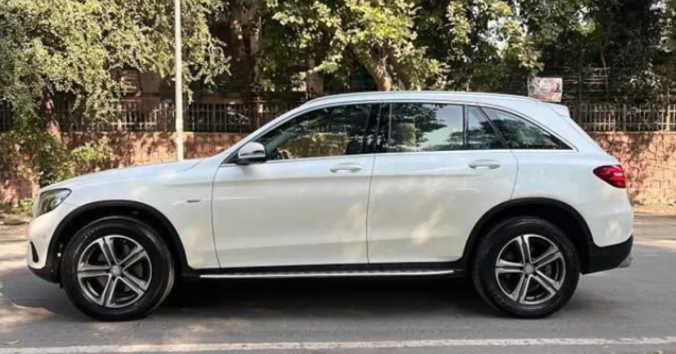 Mercedes Benz GLC 300 - 2016