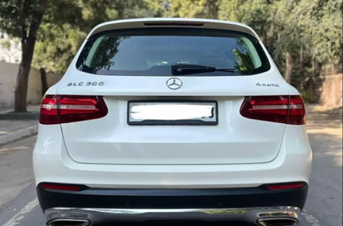Mercedes Benz GLC 300 - 2016