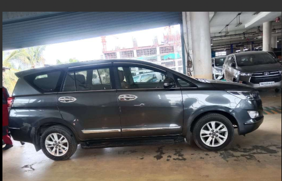 Toyota innova crysta