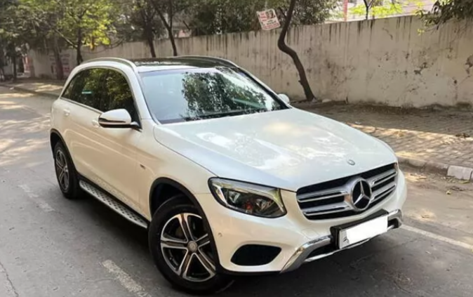 Mercedes Benz GLC 300 - 2016