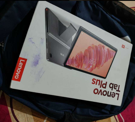 Lenovo tab plus