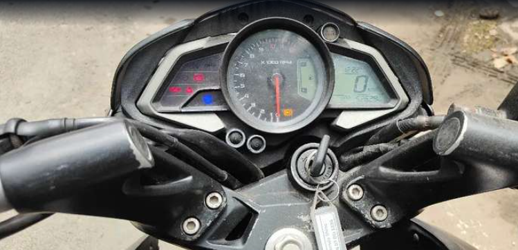 Bajaj pulsar ns 200