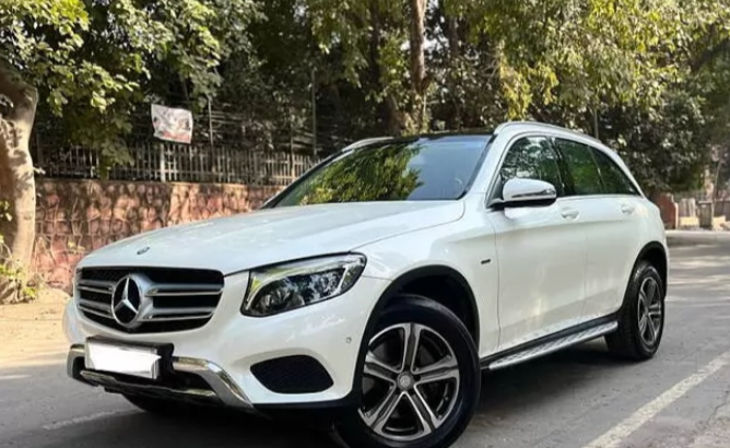 Mercedes Benz GLC 300 - 2016