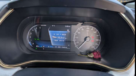 Tata safari (2022)