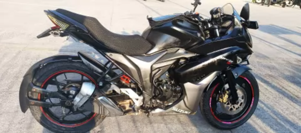 Suzuki Gixxer SF 150 - 2016