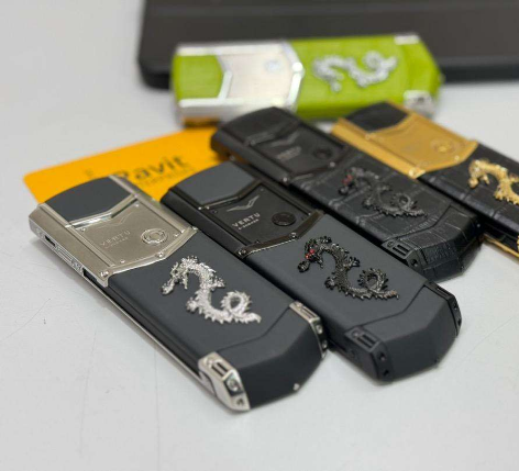 Super Stylish Designer Keypad Phone at just 16900