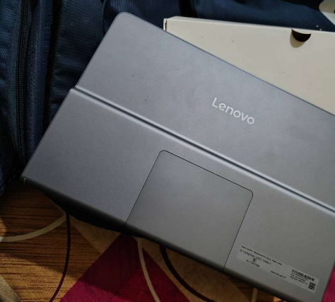 Lenovo tab plus