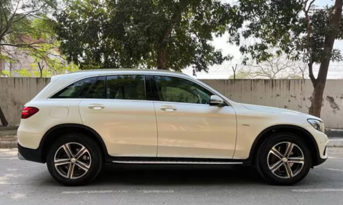 Mercedes Benz GLC 300 - 2016